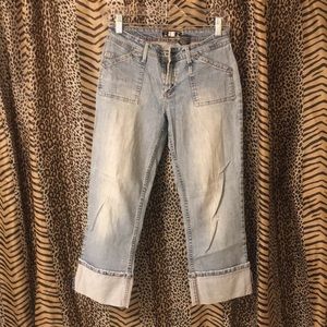 Cuffed denim capris jeans